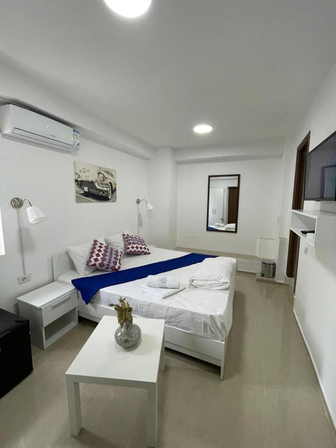 Hostel Tripoli Palace Bukareszt Zewnętrze zdjęcie