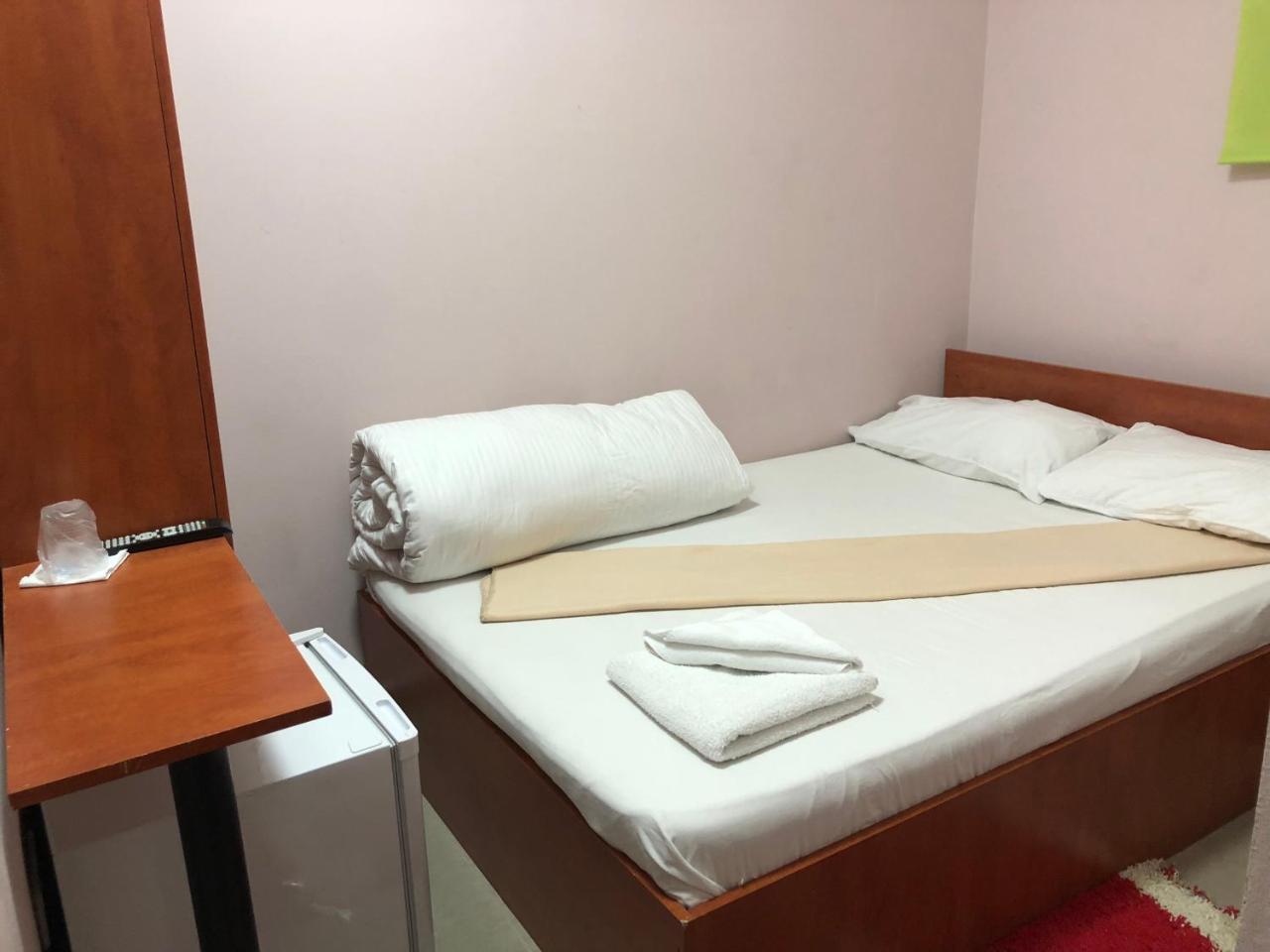 Hostel Tripoli Palace Bukareszt Zewnętrze zdjęcie